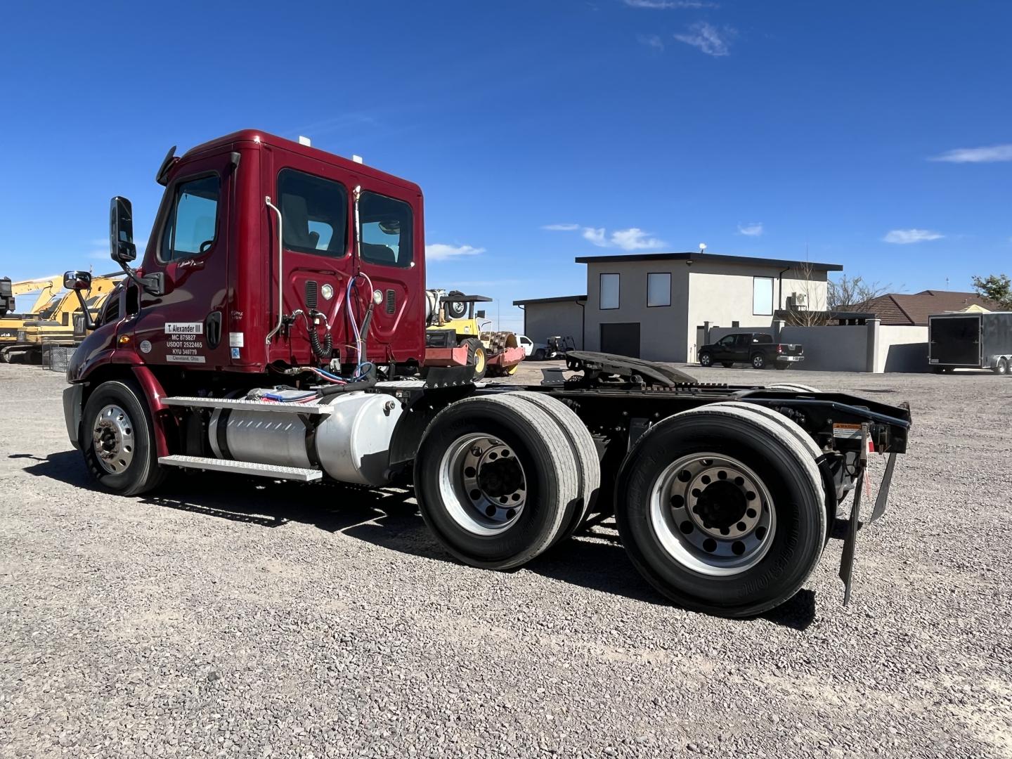 TRACTOCAMION FREIGHTLINER CASCADIA 113 6X4